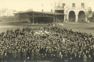 Blaženi Alojzije Stepinac i salezijanci