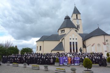 Hodočašće redovnica Zagrebačke nadbiskupije s kardinalom Josipom Bozanićem u Krašić