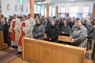 Družba Kćeri Marije Pomoćnice Družba Kćeri Marije Pomoćnice