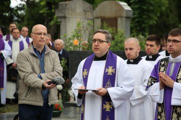 Sprovodni obredi za biskupa Valentina Pozaića