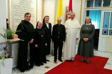 Susret članova Vijeća Hrvatske redovničke konferencije s apostolskim nuncijem u Republici Hrvatskoj