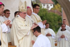 Kardinal Josip Bozanić zaredio devet novih đakona u Mariji Bistrici