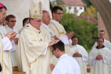 Kardinal Josip Bozanić zaredio devet novih đakona u Mariji Bistrici