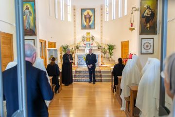 Kardinal Ángel Fernández Artime posjetio samostan Kćeri Srca Isusova u Lasinji Kardinal Ángel Fernández Artime posjetio samostan Kćeri Srca Isusova u Lasinji