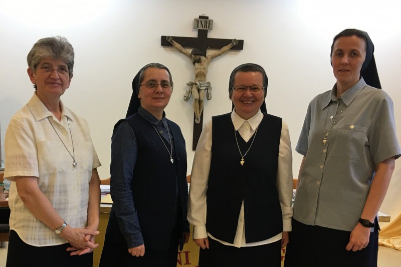 Klanjateljice Krvi Kristove izabrale novu regionalnu poglavaricu i savjetnice Klanjateljice Krvi Kristove izabrale novu regionalnu poglavaricu i savjetnice