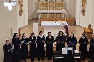 Koncert zbora Milosrdnih sestara sv. Križa u Bizovcu