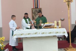 Misionar Perić predvodio misno slavlje u Vojniću
