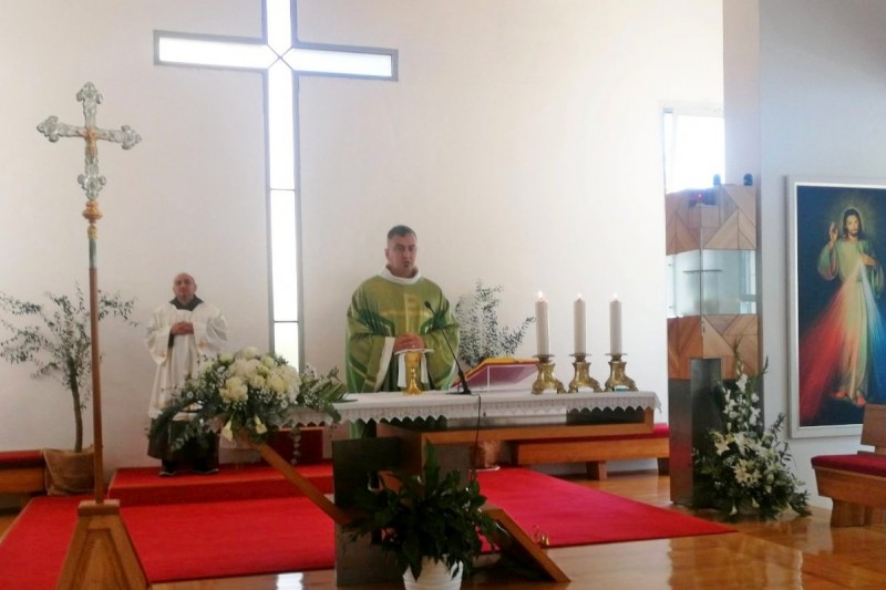 Misionar o. Ivica Vrbić predslavio nedjeljne mise u Lapadu Misionar o. Ivica Vrbić predslavio nedjeljne mise u Lapadu