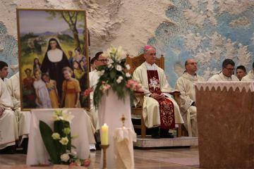 Družba Kćeri Marije Pomoćnice Družba Kćeri Marije Pomoćnice