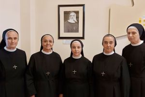 Novo provincijsko vodstvo Milosrdnih sestara Svetoga Križa preuzelo službu