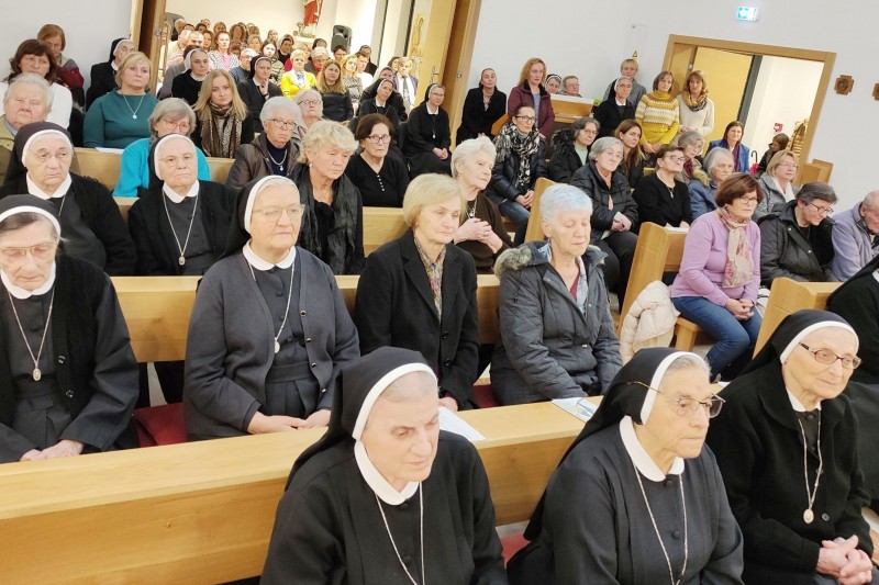 Osijek: Proslavljena Blažena Djevica Marija od Čudotvorne medaljice Osijek: Proslavljena Blažena Djevica Marija od Čudotvorne medaljice