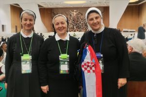 Isusove riječi “ištite”, “tražite” i “kucajte” bliske su osobama posvećenog života