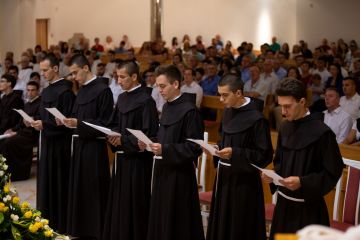 Polaganje prvih privremenih redovničkih zavjeta na Humcu Polaganje prvih privremenih redovničkih zavjeta na Humcu