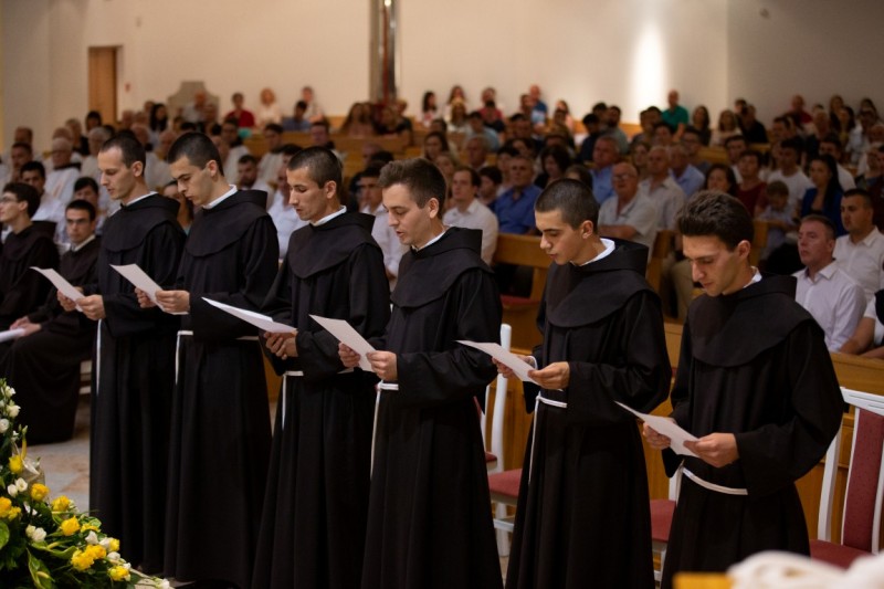 Polaganje prvih privremenih redovničkih zavjeta na Humcu Polaganje prvih privremenih redovničkih zavjeta na Humcu