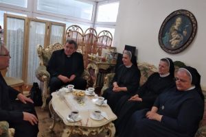Posjet nadbiskupa Vukšića Vrhovnoj upravi sestara SMI u Zagrebu