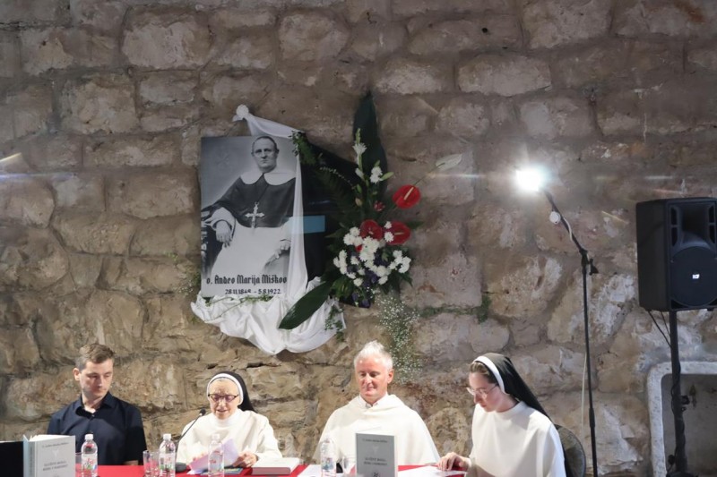 Predstavljanje knjige “Služite Bogu, Redu i Narodu” Predstavljanje knjige “Služite Bogu, Redu i Narodu”