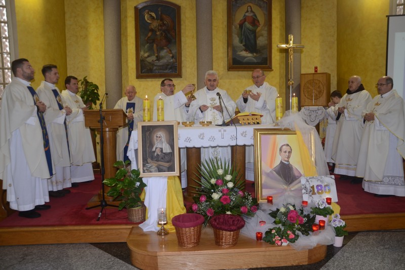 Sestre Služavke Maloga Isusa Sestre Služavke Maloga Isusa