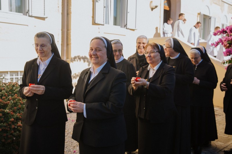 Provincija Presvetog Srca Isusova školskih sestara franjevki Provincija Presvetog Srca Isusova školskih sestara franjevki