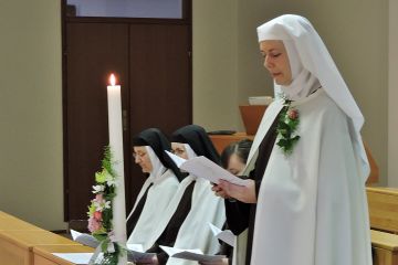 Prvi zavjeti s. M. Kristine od Djeteta Isusa u Karmelu sv. Josipa u Breznici Đakovačkoj Prvi zavjeti s. M. Kristine od Djeteta Isusa u Karmelu sv. Josipa u Breznici Đakovačkoj