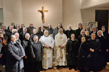 Redovnici i redovnice obilježili Dan posvećenoga života u Osijeku