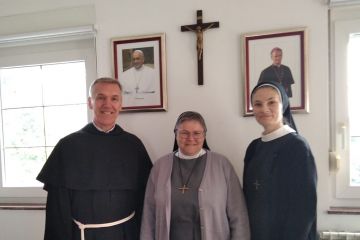 Vrhovna poglavarica Družbe Milosrdnih sestara sv. Križa posjetila tajništvo HRK-a