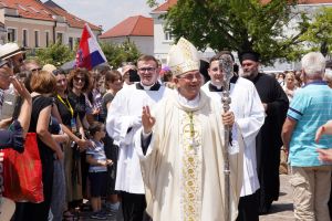 Zaređen novi požeški biskup