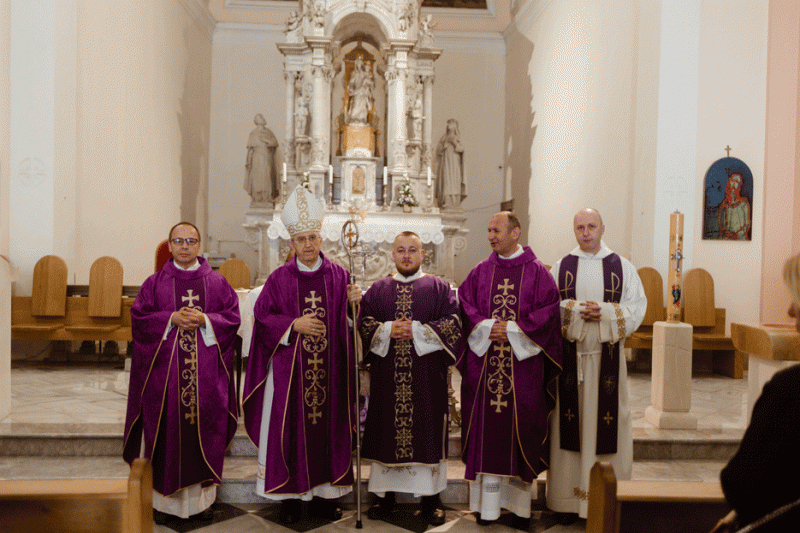Đakonsko ređenje fr. Ilije Lešića Đakonsko ređenje fr. Ilije Lešića