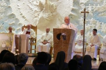 Apostolski nuncij, mons. Alesandro D’Errico na proslavi svete Marije Dominike Mazzarello Apostolski nuncij, mons. Alesandro D’Errico na proslavi svete Marije Dominike Mazzarello